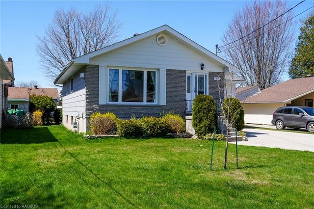 1816 6th Avenue E, House detached with 2 bedrooms, 1 bathrooms and 4 parking in Owen Sound ON | Image 12