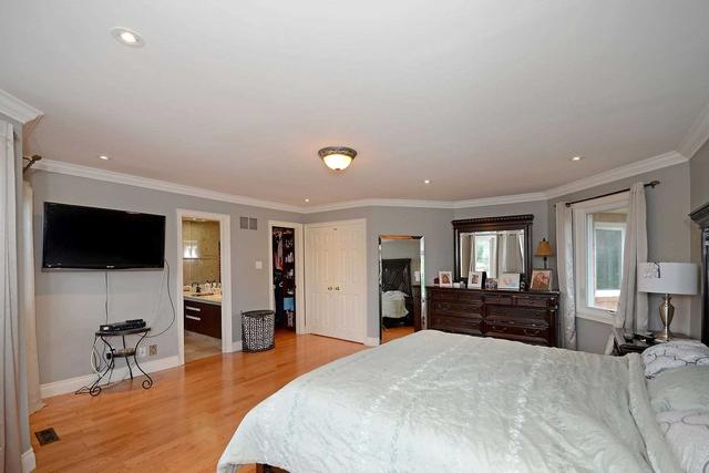 4482 Kingston Crt, House detached with 4 bedrooms, 3 bathrooms and 8 parking in Mississauga ON | Image 30