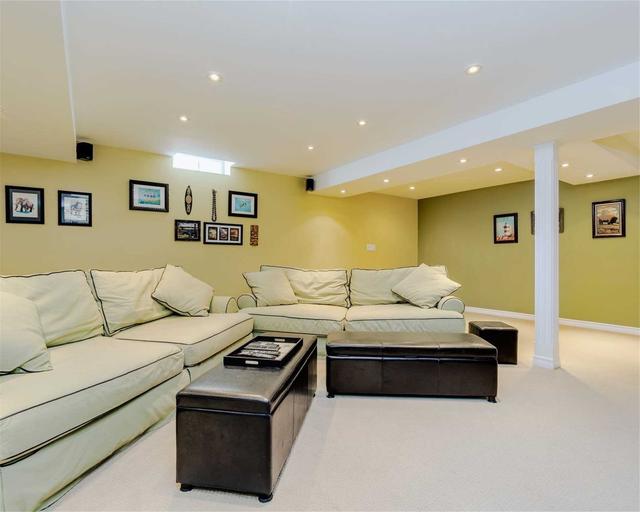 79 Watford St, House detached with 4 bedrooms, 4 bathrooms and 4 parking in Whitby ON | Image 24