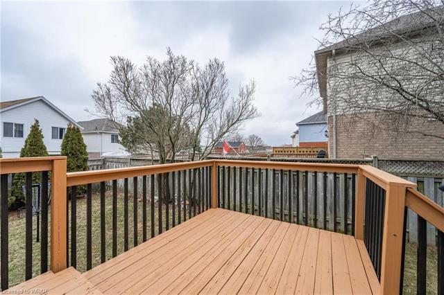 834 Fairway Crescent, House semidetached with 3 bedrooms, 1 bathrooms and null parking in Kitchener ON | Image 26