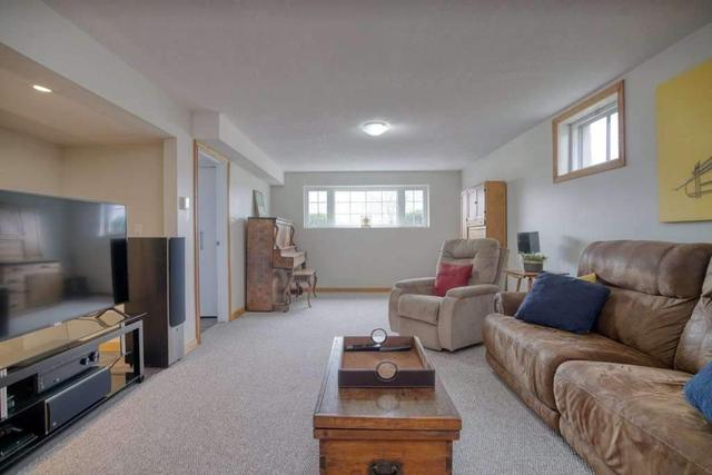 1149 Rose St, House detached with 4 bedrooms, 3 bathrooms and 3 parking in Cambridge ON | Image 15