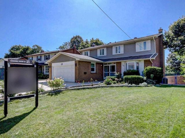 90 Oakmeadow Blvd, House detached with 4 bedrooms, 5 bathrooms and 3 parking in Toronto ON | Image 2