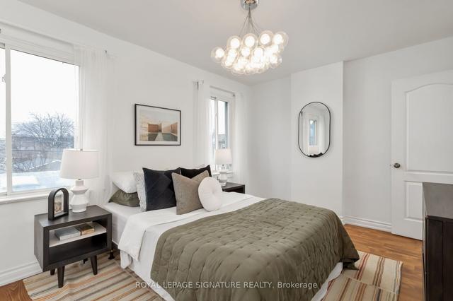 940 Shaw St, House semidetached with 3 bedrooms, 4 bathrooms and 3 parking in Toronto ON | Image 16