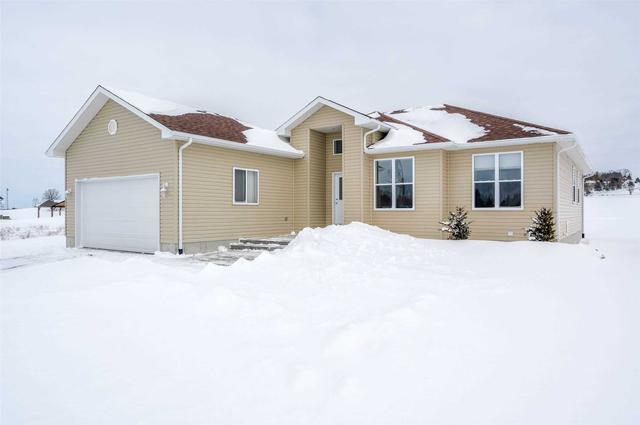4845 White Rd S, House detached with 3 bedrooms, 2 bathrooms and 12 parking in Hamilton TP ON | Image 1