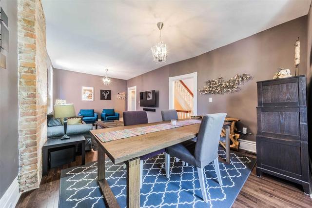 upper - 37 Garden Ave, House detached with 2 bedrooms, 2 bathrooms and 1 parking in Toronto ON | Image 3