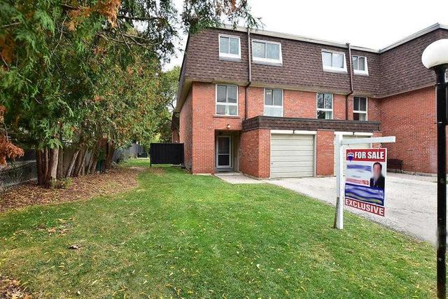 16 - 2395 Bromsgrove Rd, Townhouse with 4 bedrooms, 3 bathrooms and 2 parking in Mississauga ON | Image 12