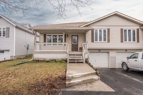 452 Mccallum St, House semidetached with 2 bedrooms, 3 bathrooms and 4 parking in Kingston ON | Card Image