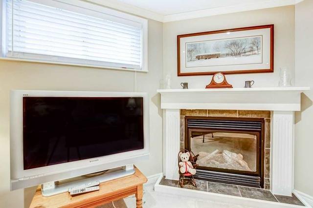 1138 Shaw St, House detached with 3 bedrooms, 3 bathrooms and 3 parking in Oakville ON | Image 16