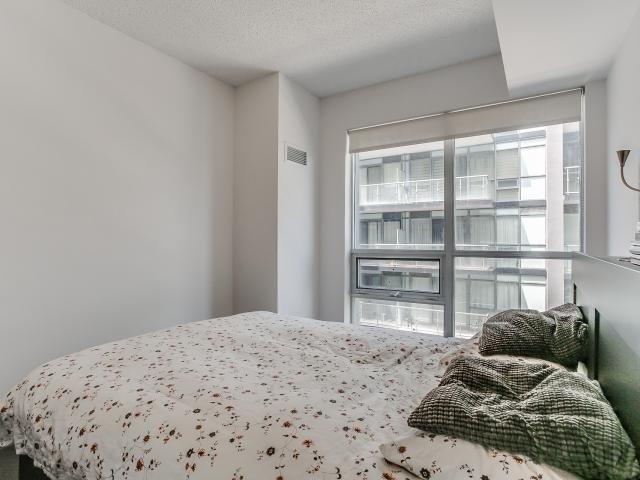 823 - 15 James Finlay Way, Condo with 1 bedrooms, 1 bathrooms and 1 parking in Toronto ON | Image 9