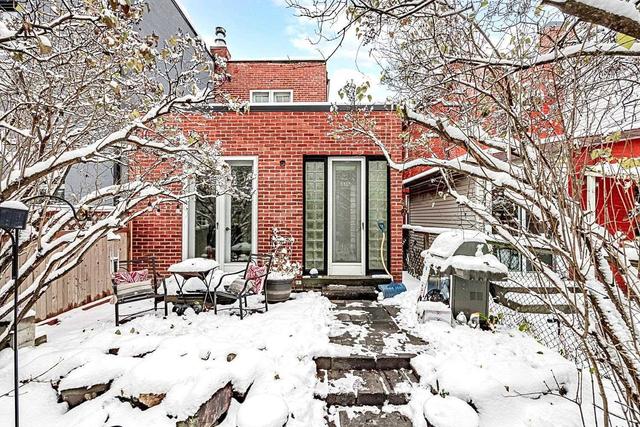 16 Lakeview Ave, House semidetached with 3 bedrooms, 3 bathrooms and 3 parking in Toronto ON | Image 29