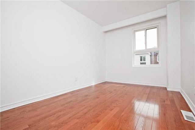 122 - 71 Godstone Rd, Townhouse with 3 bedrooms, 3 bathrooms and 1 parking in Toronto ON | Image 5