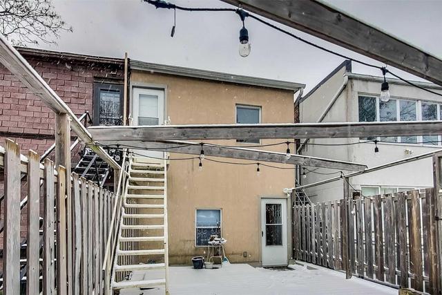 213 Roncesvalles Ave, House attached with 6 bedrooms, 3 bathrooms and 0 parking in Toronto ON | Image 18
