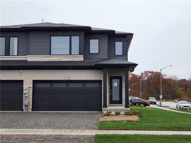 7430 Jonathan Drive, House attached with 3 bedrooms, 2 bathrooms and 4 parking in Niagara Falls ON | Image 1