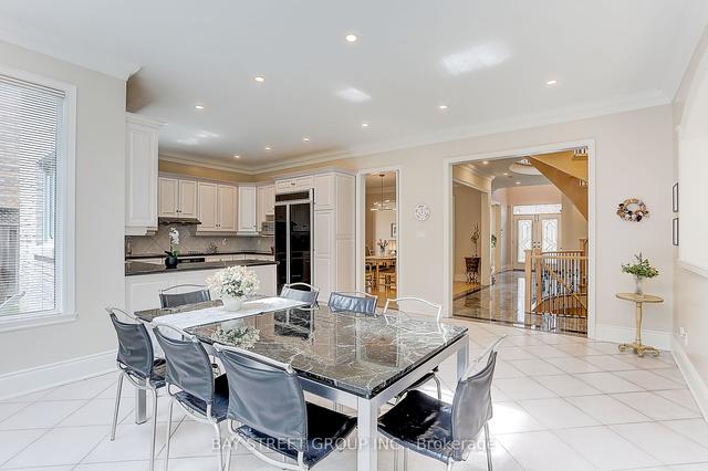 25 Bowan Crt, House detached with 5 bedrooms, 7 bathrooms and 7 parking in Toronto ON | Image 5
