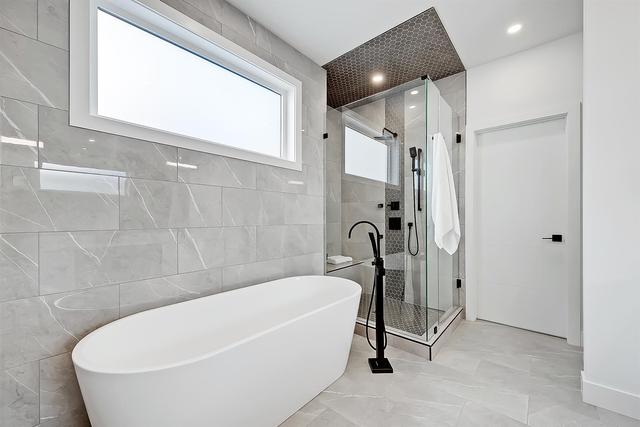 1650 42 Street Sw, House detached with 5 bedrooms, 3 bathrooms and 2 parking in Calgary AB | Image 33
