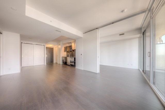3113 - 125 Peter St, Condo with 2 bedrooms, 2 bathrooms and 1 parking in Toronto ON | Image 4