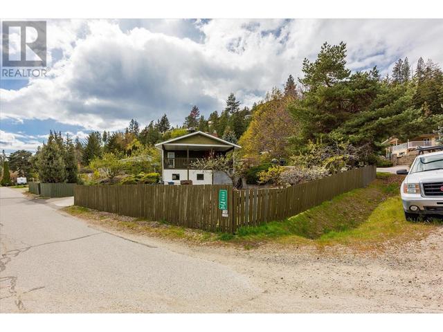 1157 Trevor Drive, House detached with 5 bedrooms, 2 bathrooms and 6 parking in West Kelowna BC | Image 32