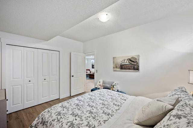 25 Simcoe Bay Sw, House detached with 3 bedrooms, 3 bathrooms and 4 parking in Calgary AB | Image 37