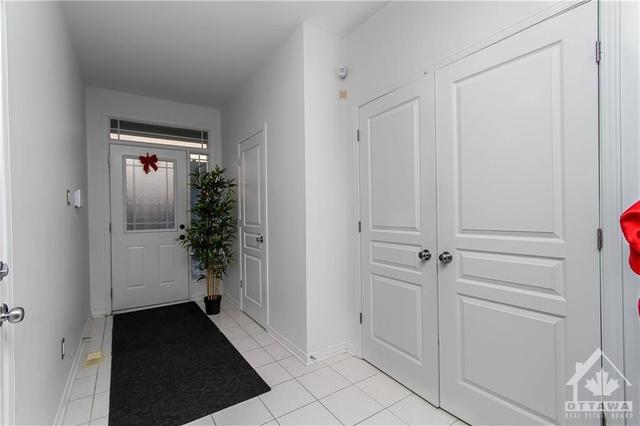 829 Percifor Way, Townhouse with 3 bedrooms, 3 bathrooms and 3 parking in Ottawa ON | Image 2