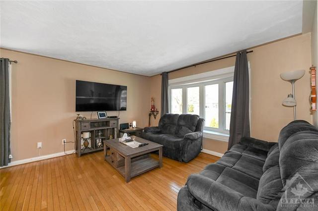 41 Bramshot Avenue, House detached with 5 bedrooms, 2 bathrooms and 4 parking in Brockville ON | Image 14