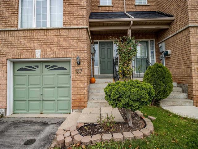 137 Brickyard Way, Townhouse with 3 bedrooms, 2 bathrooms and 3 parking in Brampton ON | Image 12