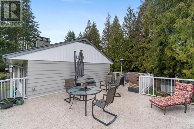 3374 Uplands Dr, House detached with 4 bedrooms, 2 bathrooms and 2 parking in Nanaimo BC | Image 29