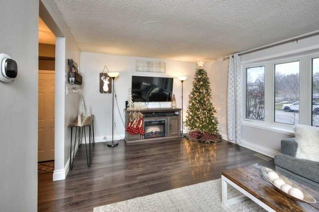 b - 694 Highpoint Ave, House semidetached with 3 bedrooms, 2 bathrooms and 3 parking in Waterloo ON | Image 17