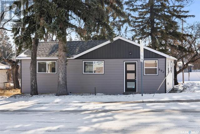 802 4th Avenue, House detached with 3 bedrooms, 1 bathrooms and null parking in Raymore SK | Image 2