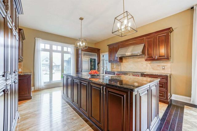 6 Ridgewood Crt, House detached with 2 bedrooms, 3 bathrooms and 8 parking in Oro Medonte ON | Image 3