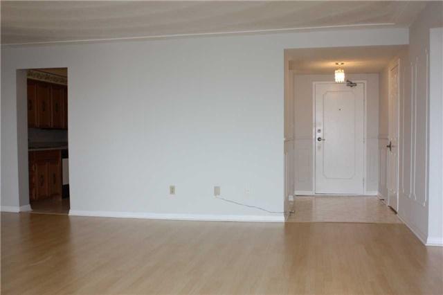 305 - 40 Harrisford St, Condo with 2 bedrooms, 2 bathrooms and 1 parking in Hamilton ON | Image 7