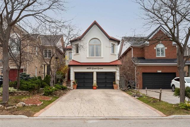 6074 Leeside Cres, House detached with 3 bedrooms, 4 bathrooms and 6 parking in Mississauga ON | Card Image