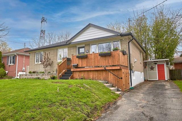 16 Agnes St, House detached with 3 bedrooms, 2 bathrooms and 4 parking in Barrie ON | Image 1