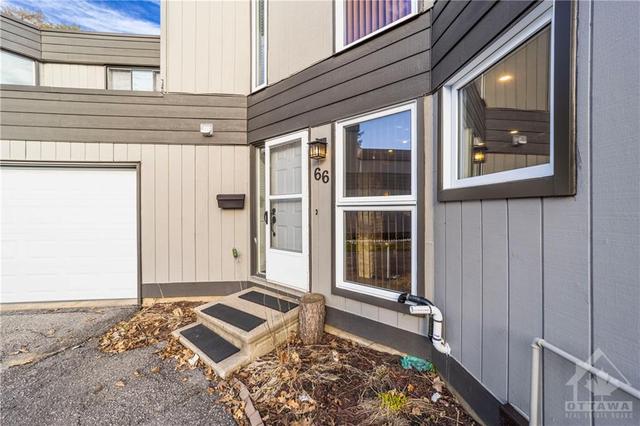 16 - 66 Compata Way, Townhouse with 3 bedrooms, 2 bathrooms and 2 parking in Ottawa ON | Image 3