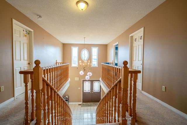 6 Fernbrook Cres, House detached with 4 bedrooms, 4 bathrooms and 4 parking in Brampton ON | Image 6