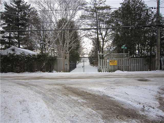 1981 Inglewood Dr, House detached with 3 bedrooms, 1 bathrooms and null parking in Innisfil ON | Image 5