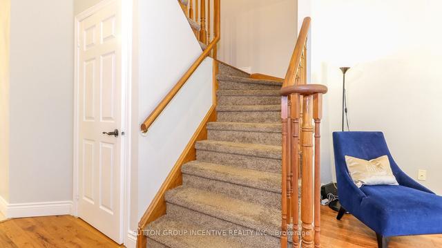 45 Arch Brown Crt, House attached with 3 bedrooms, 3 bathrooms and 3 parking in Barrie ON | Image 10