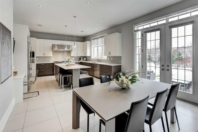 17 Wedgeport Crt, House detached with 5 bedrooms, 6 bathrooms and 6 parking in King ON | Image 14