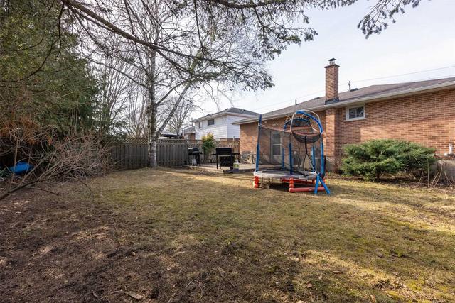 855 Olive Ave, House detached with 3 bedrooms, 2 bathrooms and 4 parking in Oshawa ON | Image 21
