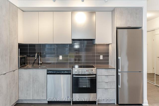 605 - 30 Gibbs Rd, Condo with 2 bedrooms, 2 bathrooms and 1 parking in Toronto ON | Image 2
