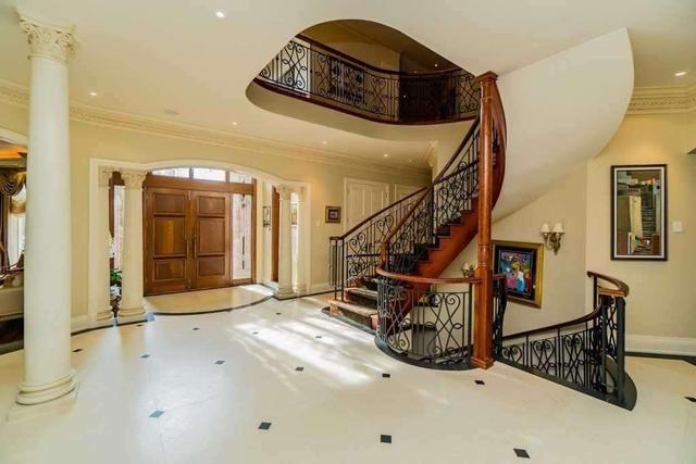 2338 Prince John Blvd, House detached with 6 bedrooms, 8 bathrooms and 5 parking in Mississauga ON | Image 3