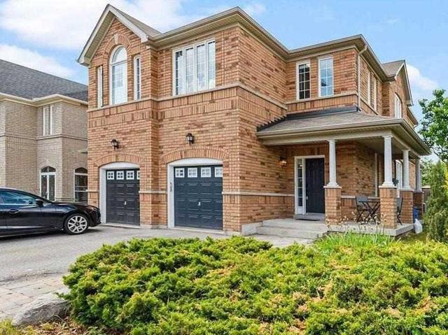 2 Blue Meadow Crt, House semidetached with 4 bedrooms, 4 bathrooms and 3 parking in Markham ON | Image 1