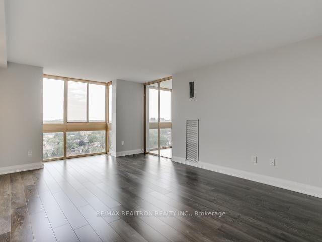 1809 - 131 Beecroft Ave, Condo with 2 bedrooms, 2 bathrooms and 1 parking in Toronto ON | Image 8