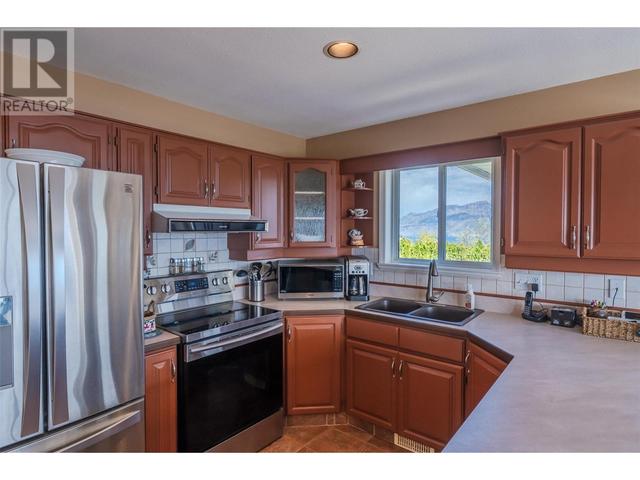 6408 Harrison Heights, House detached with 4 bedrooms, 3 bathrooms and 2 parking in Summerland BC | Image 15