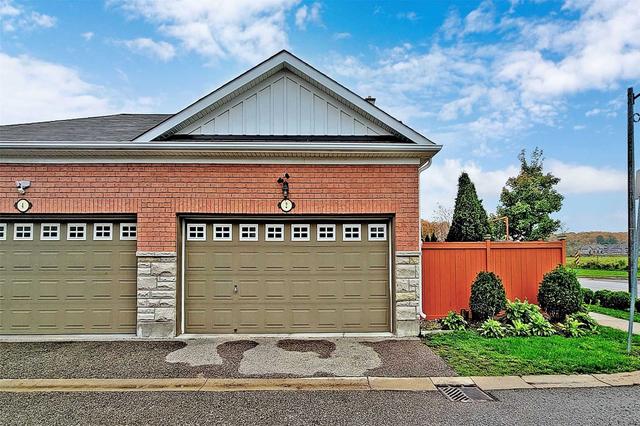 2 Frank Davis St, House attached with 3 bedrooms, 4 bathrooms and 3 parking in Markham ON | Image 33