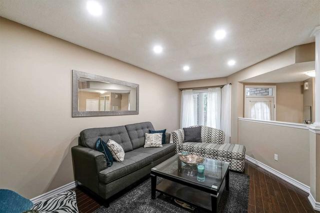 153 - 833 Scollard Crt, Townhouse with 3 bedrooms, 4 bathrooms and 1 parking in Mississauga ON | Image 27