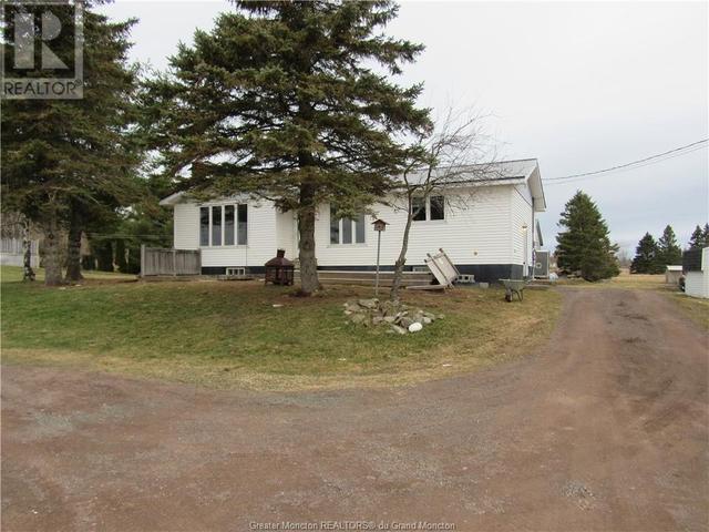 47399 Homestead Rd, House detached with 3 bedrooms, 1 bathrooms and null parking in Moncton P NB | Image 1