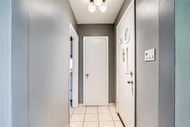 164 West 19th Street, House detached with 2 bedrooms, 1 bathrooms and 3 parking in Hamilton ON | Image 3