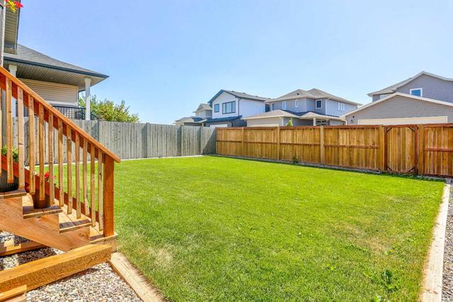 165 Bras D'or Road W, House detached with 3 bedrooms, 2 bathrooms and 2 parking in Lethbridge AB | Image 2