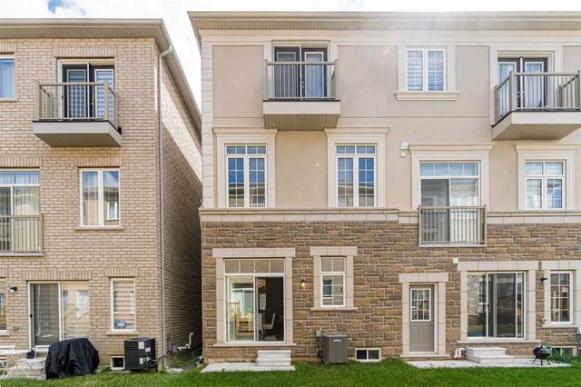 10 Lasalle Lane, House semidetached with 4 bedrooms, 5 bathrooms and 2 parking in Richmond Hill ON | Image 24
