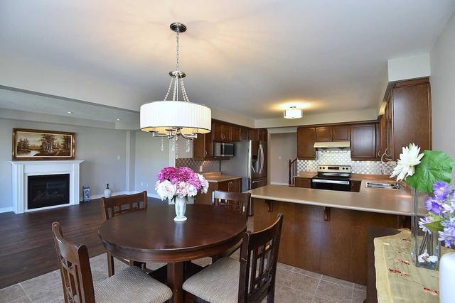 310 Brigadoon Dr, House detached with 4 bedrooms, 3 bathrooms and 4 parking in Hamilton ON | Image 4